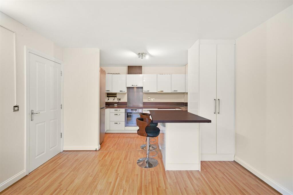 2 bed Apartment for rent in Wembley. From Daniels - Wembley