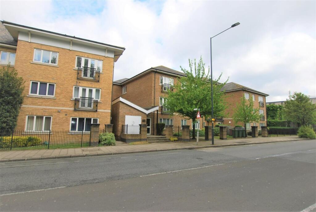 2 bed 1st Floor Flat for rent in Wembley. From Daniels - Wembley 2 bed 1st Floor Flat for rent in Wembley. From Daniels - Wembley