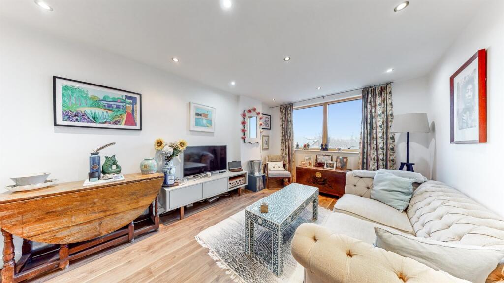 1 bed Apartment for rent in Willesden. From Daniels - Dollis Hill & Neasden