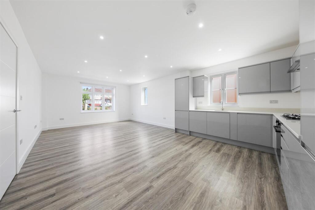 1 bed Apartment for rent in London. From Daniels - Dollis Hill & Neasden