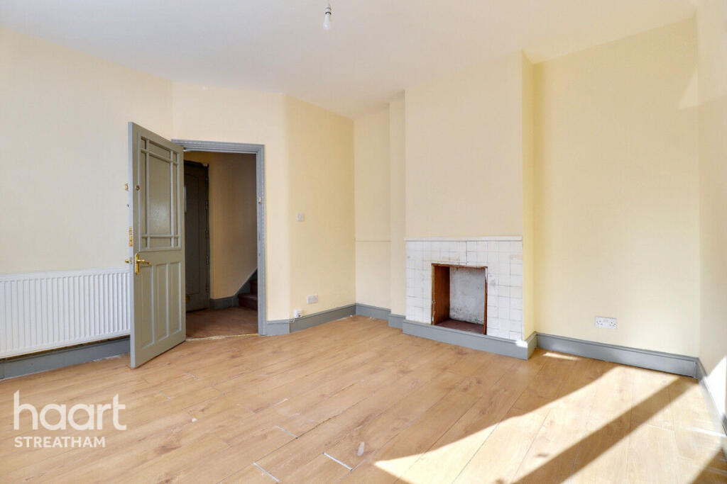 3 bed End of Terrace for rent in Mitcham. From haart - Streatham