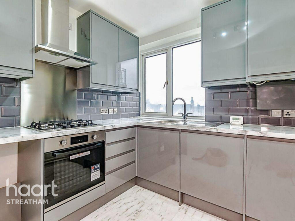 2 bed 1st Floor Flat for rent in London. From haart - Streatham