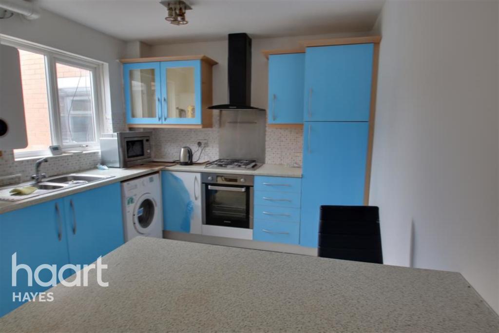 3 bed Semi-Detached House for rent in Southall. From haart - Hayes