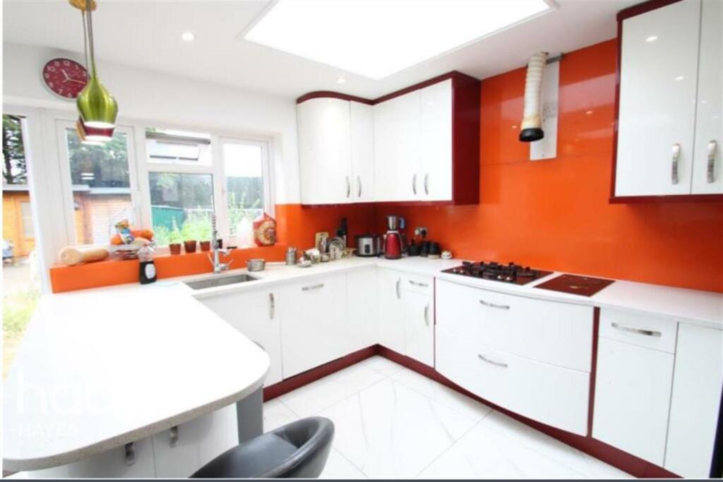 1 bed Detached for rent in Northolt. From haart - Hayes