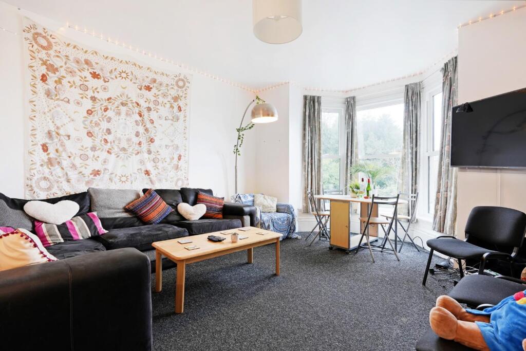 6 bed Detached for rent in Sheffield. From MBA Lettings & Property Management Ltd - Sheffield