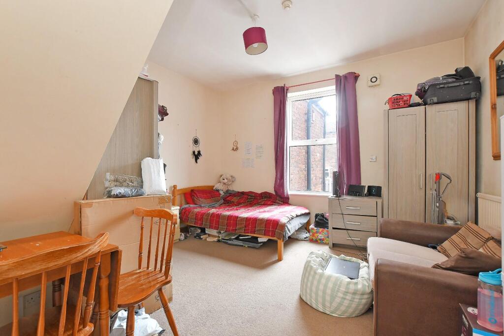 4 bed Studio for rent in Long Line. From MBA Lettings & Property Management Ltd - Sheffield