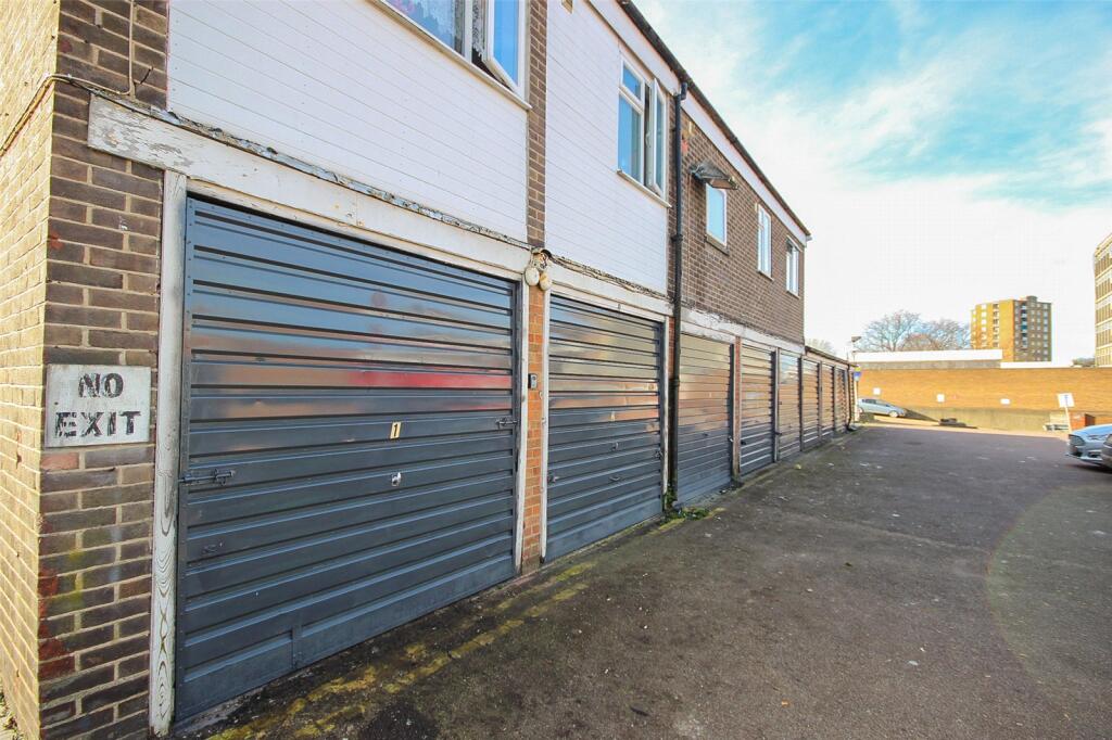0 bed House (unspecified) for rent in Bedford. From Urban & Rural - Bedford