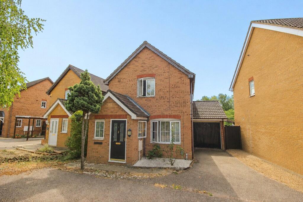 3 bed Detached for rent in Workhouse End. From Urban & Rural - Bedford