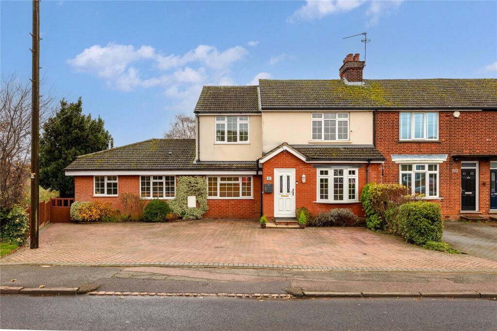 3 bed Mid Terraced House for rent in Maulden. From Urban & Rural Property Services - Ampthill