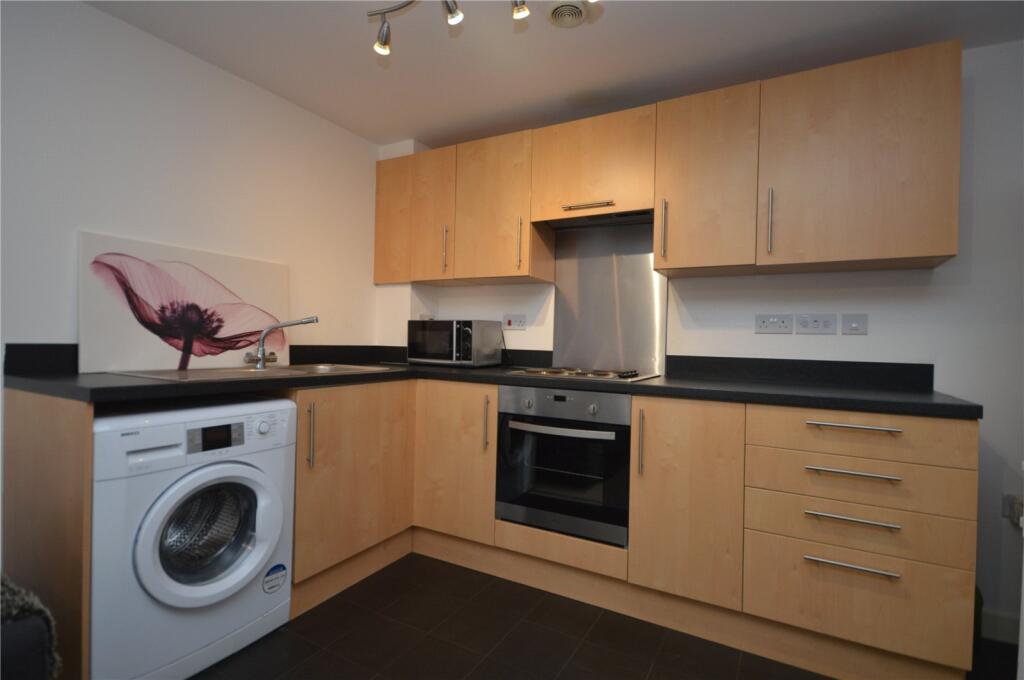 1 bed Apartment for rent in Swindon. From Charles Harding Estate Agents - Swindon