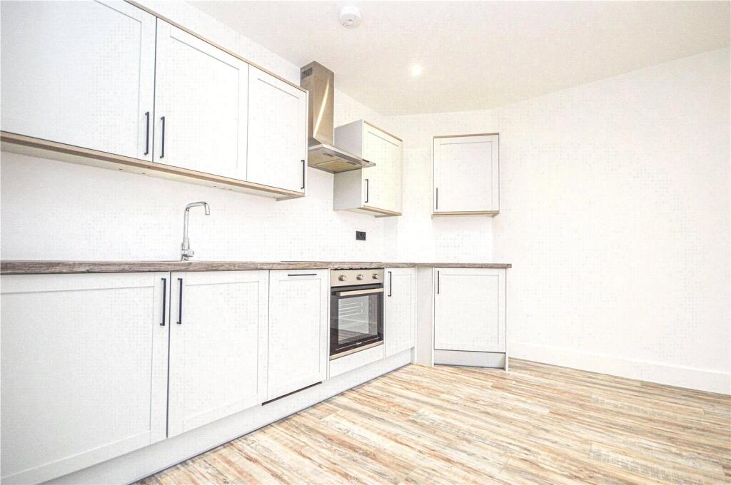 2 bed Apartment for rent in Swindon. From Charles Harding Estate Agents - Swindon