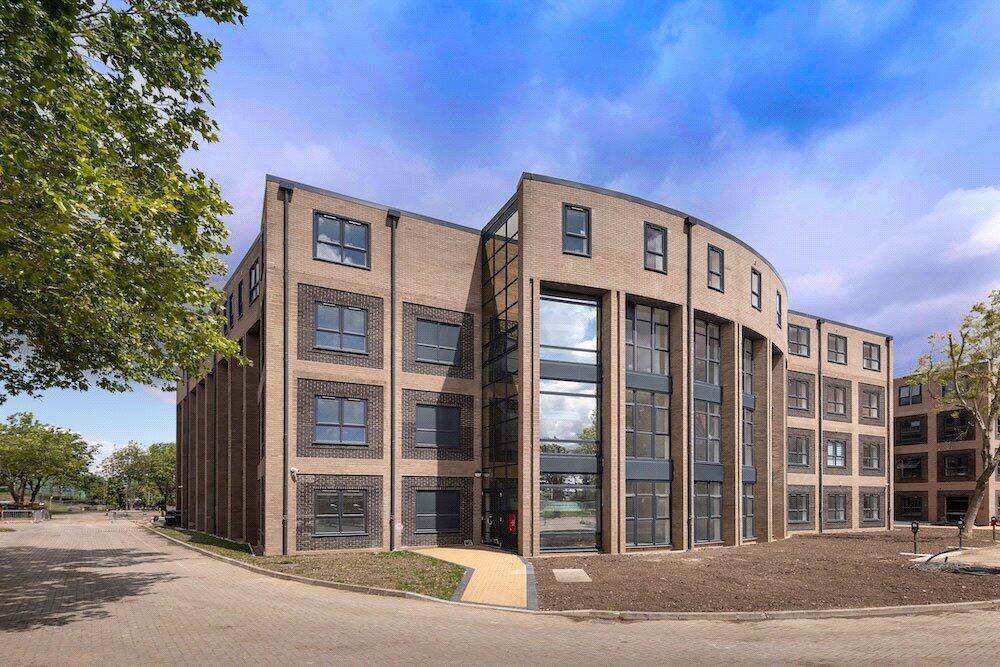 2 bed Apartment for rent in Swindon. From Charles Harding Estate Agents - Swindon