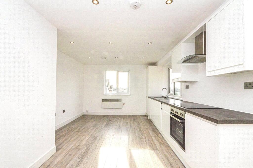 2 bed Apartment for rent in Swindon. From Charles Harding Estate Agents - Swindon