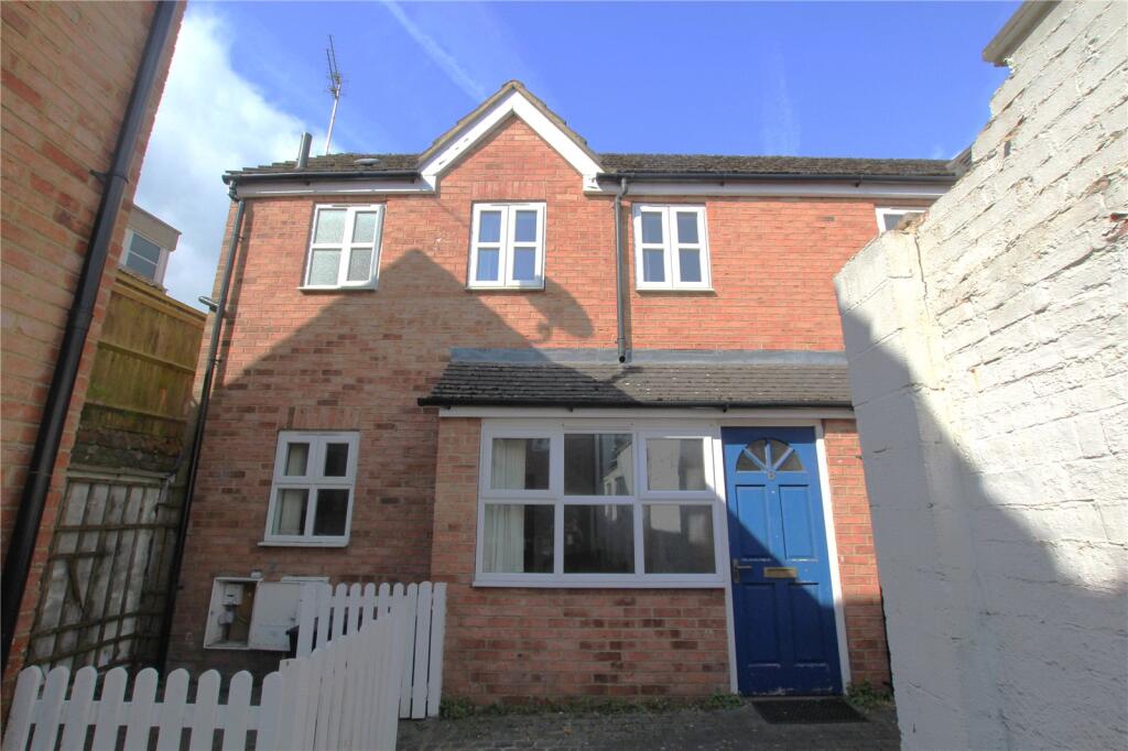 1 bed Mid Terraced House for rent in Swindon. From Charles Harding Estate Agents - Swindon