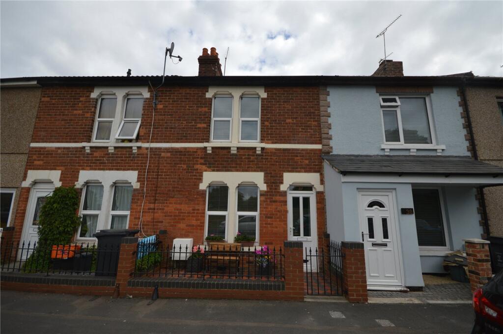 2 bed Mid Terraced House for rent in Swindon. From Charles Harding Estate Agents - Swindon