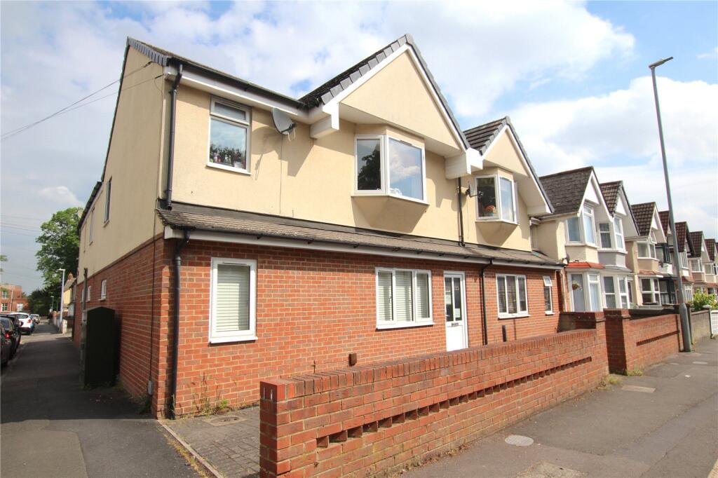 2 bed Apartment for rent in Swindon. From Charles Harding Estate Agents - Swindon