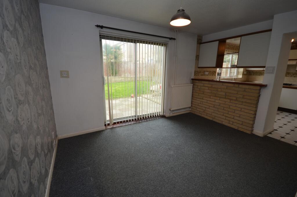 4 bed Mid Terraced House for rent in Swindon. From Charles Harding Estate Agents - Swindon 4 bed Mid Terraced House for rent in Swindon. From Charles Harding Estate Agents - Swindon