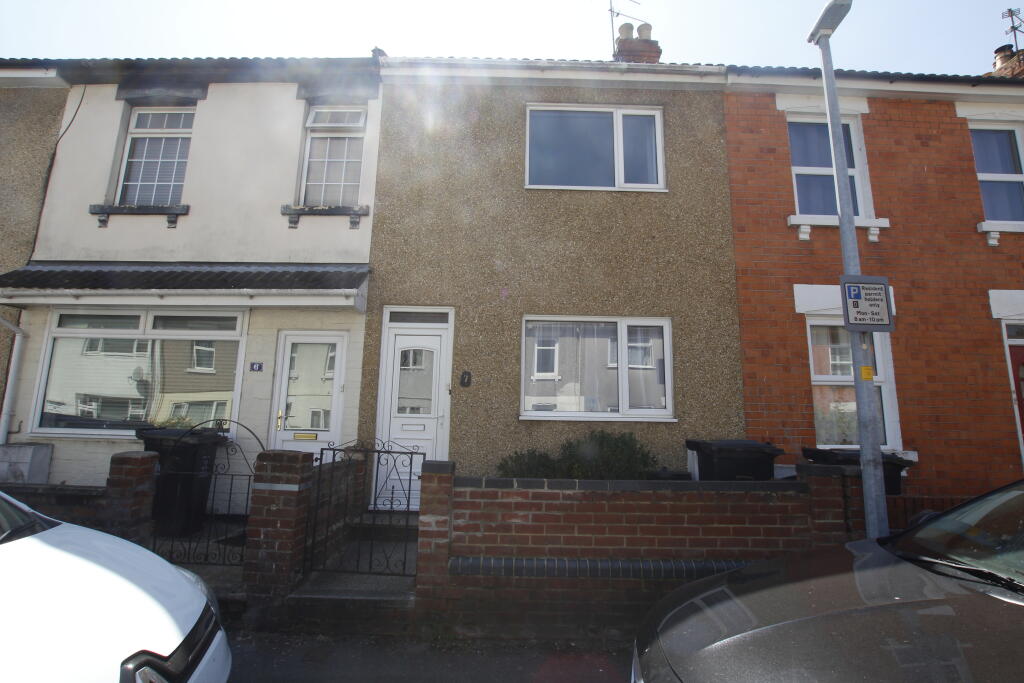 2 bed Mid Terraced House for rent in Swindon. From Charles Harding Estate Agents - Swindon