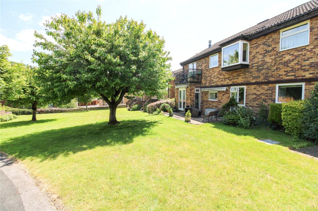 2 bed Apartment for rent in Stratton St Margaret. From Charles Harding Estate Agents - Swindon