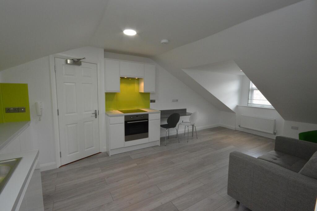 1 bed Apartment for rent in Swindon. From Charles Harding Estate Agents - Swindon 1 bed Apartment for rent in Swindon. From Charles Harding Estate Agents - Swindon
