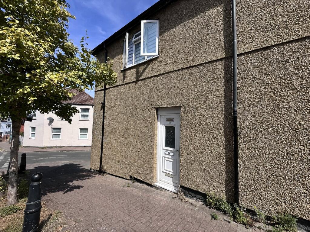 2 bed Apartment for rent in Swindon. From Charles Harding Estate Agents - Swindon