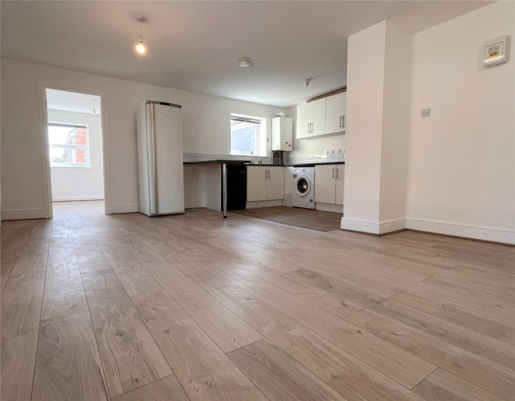 1 bed Apartment for rent in Swindon. From Charles Harding Estate Agents - Swindon