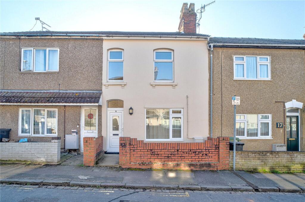 3 bed Mid Terraced House for rent in Swindon. From Charles Harding Estate Agents - Swindon