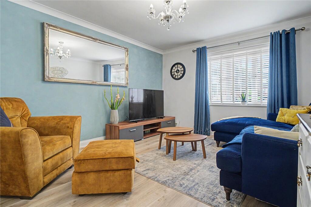 2 bed Apartment for rent in Swindon. From Charles Harding Estate Agents - Swindon 2 bed Apartment for rent in Swindon. From Charles Harding Estate Agents - Swindon