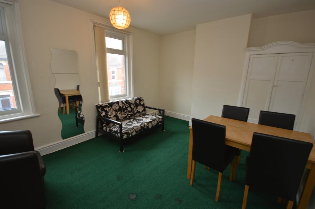 2 bed Apartment for rent in Swindon. From Charles Harding Estate Agents - Swindon