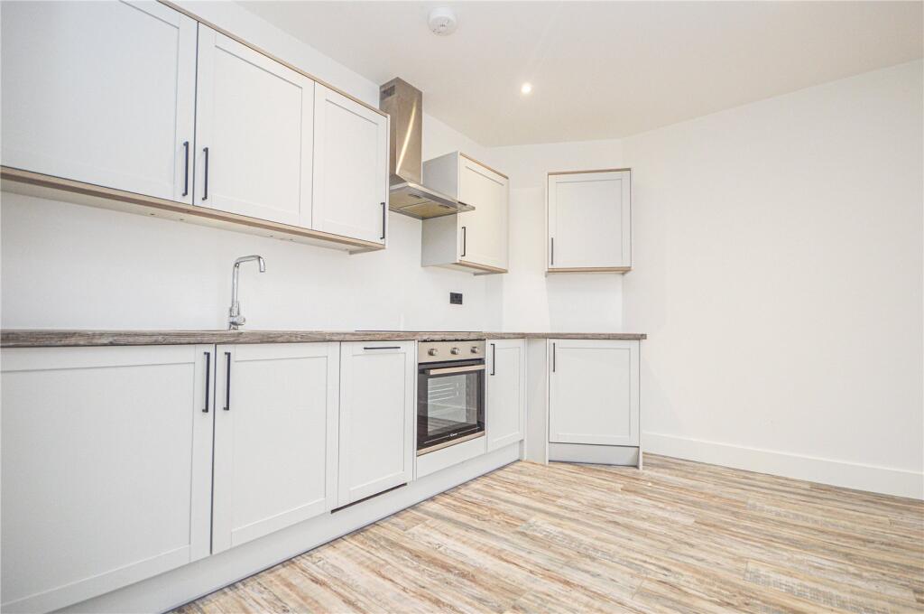1 bed Apartment for rent in Swindon. From Charles Harding Estate Agents - Swindon