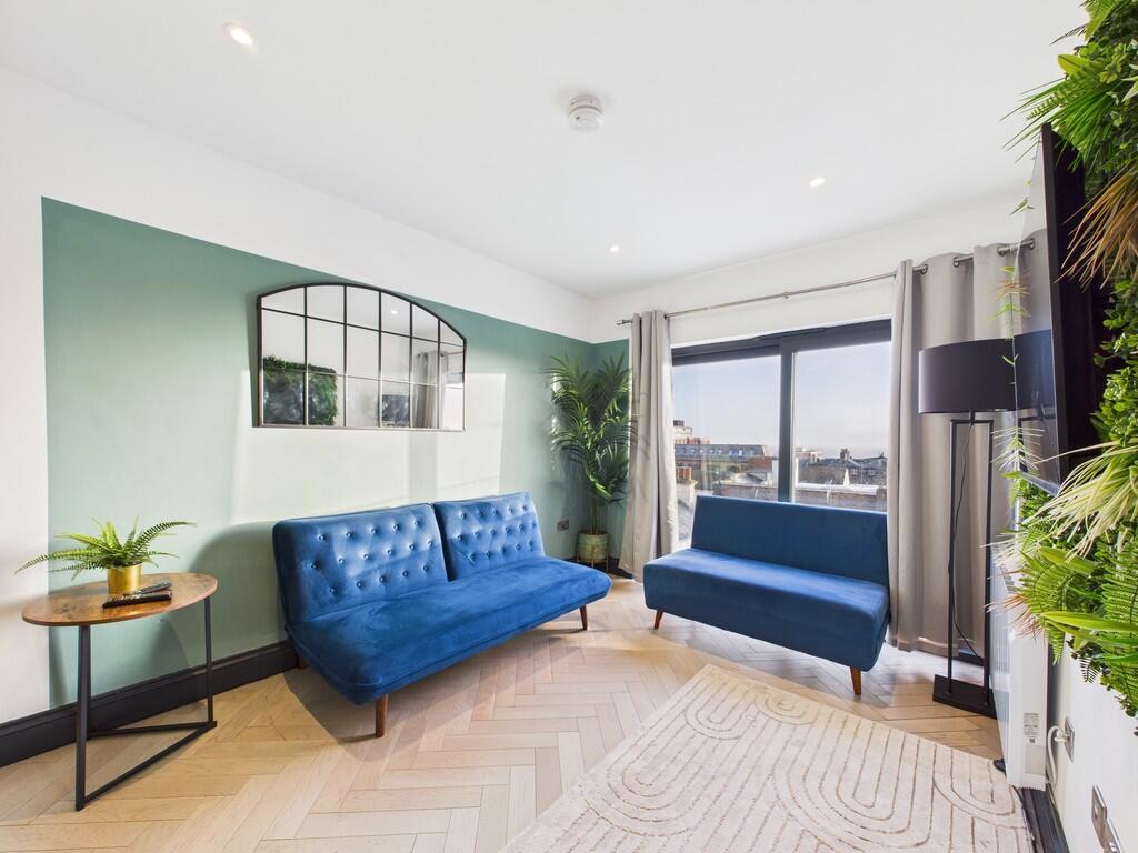 3 bed Apartment for rent in Brighton and Hove. From Jacobs Steel - Hove