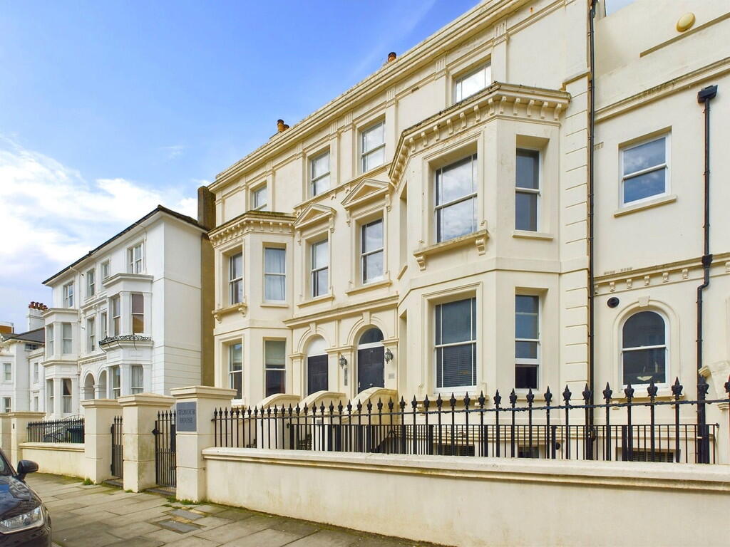 1 bed 1st Floor Flat for rent in Brighton and Hove. From Jacobs Steel - Hove 1 bed 1st Floor Flat for rent in Brighton and Hove. From Jacobs Steel - Hove