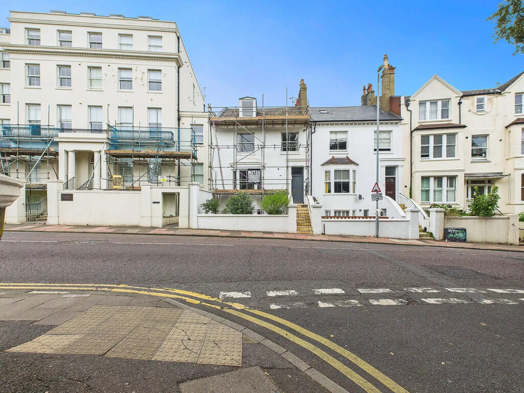 2 bed 1st Floor Flat for rent in Brighton and Hove. From Jacobs Steel - Hove 2 bed 1st Floor Flat for rent in Brighton and Hove. From Jacobs Steel - Hove