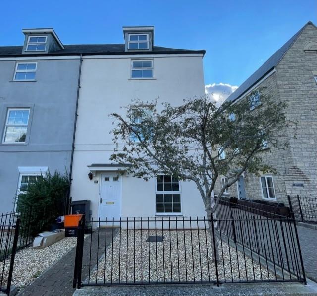 3 bed Detached for rent in Blunsdon St Andrew. From Charles harding lettings ltd - Blunsdon Saint Andrew