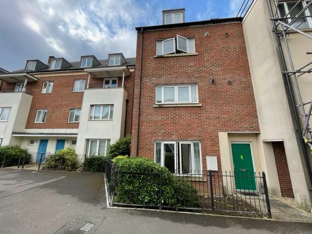 2 bed 1st Floor Flat for rent in Blunsdon St Andrew. From Charles harding lettings ltd - Blunsdon Saint Andrew