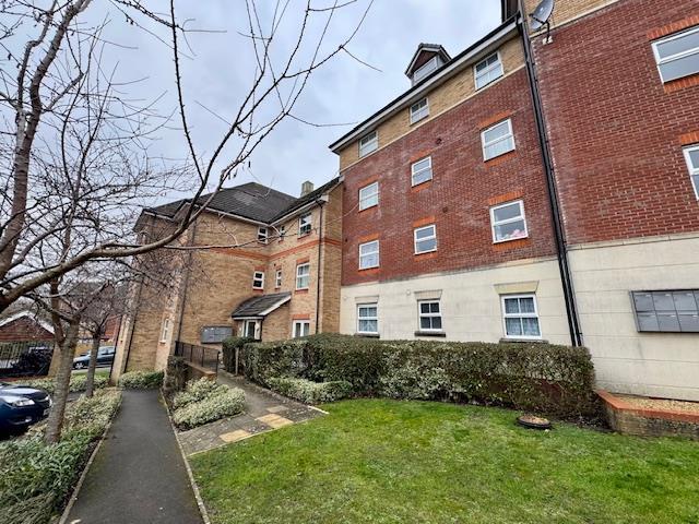 2 bed Apartment for rent in Blunsdon St Andrew. From Charles harding lettings ltd - Blunsdon Saint Andrew