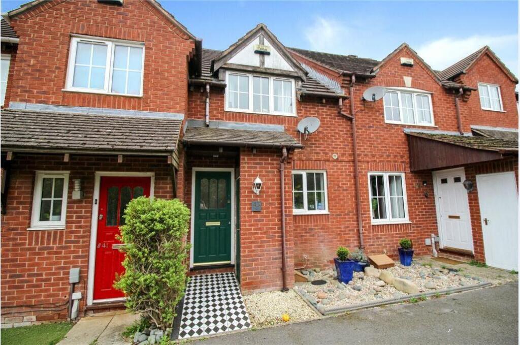 2 bed Mid Terraced House for rent in Swindon. From Charles harding lettings ltd - Blunsdon Saint Andrew