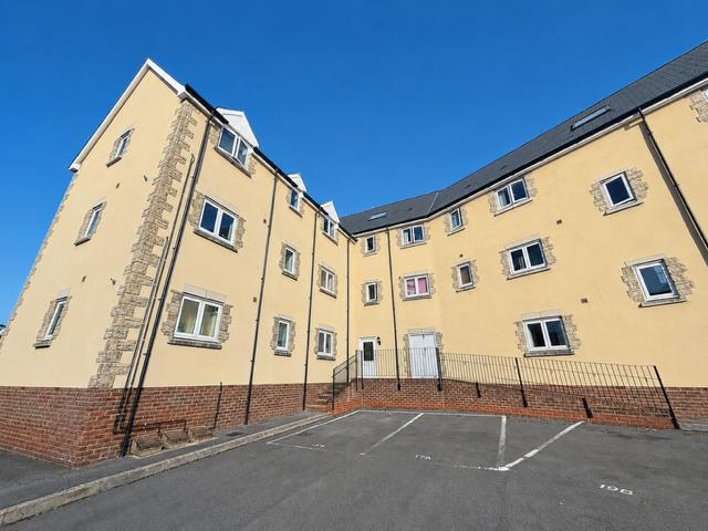 2 bed Apartment for rent in Swindon. From Charles harding lettings ltd - Blunsdon Saint Andrew