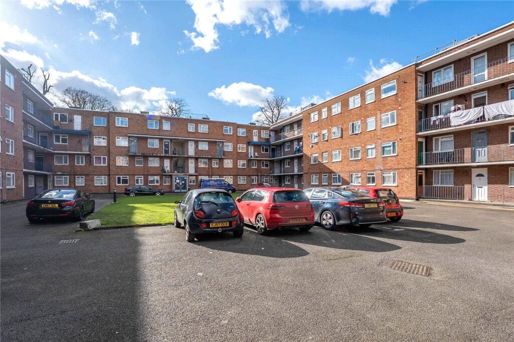 4 bed Apartment for rent in Dunstable. From Urban & Rural Property Services - Dunstable 4 bed Apartment for rent in Dunstable. From Urban & Rural Property Services - Dunstable