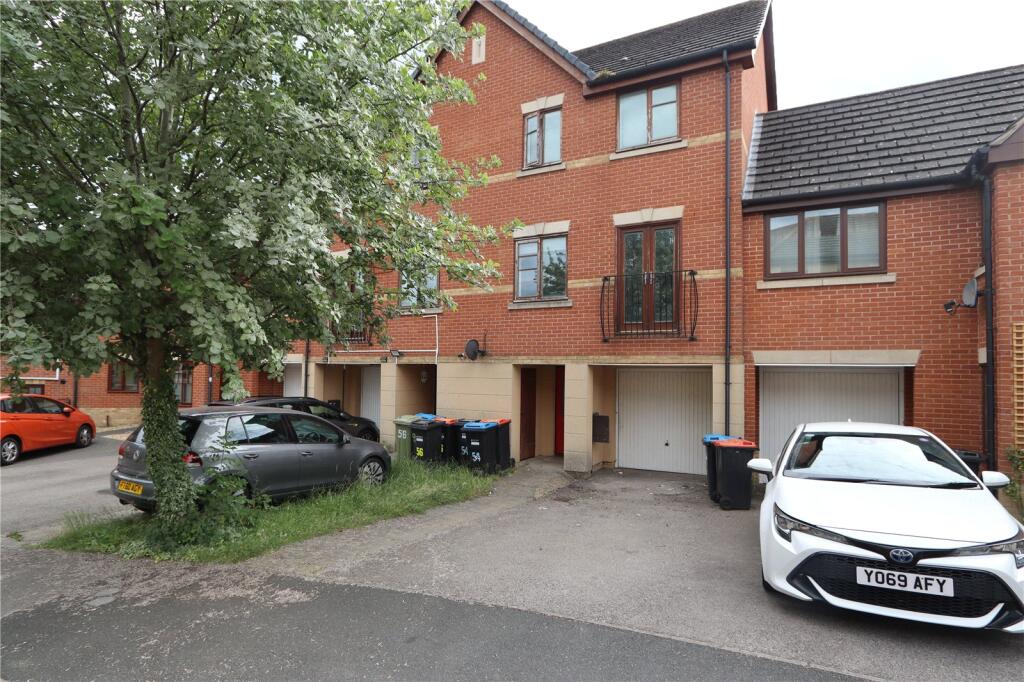 4 bed Mid Terraced House for rent in Whaddon. From Urban & Rural Property Services - Milton Keynes