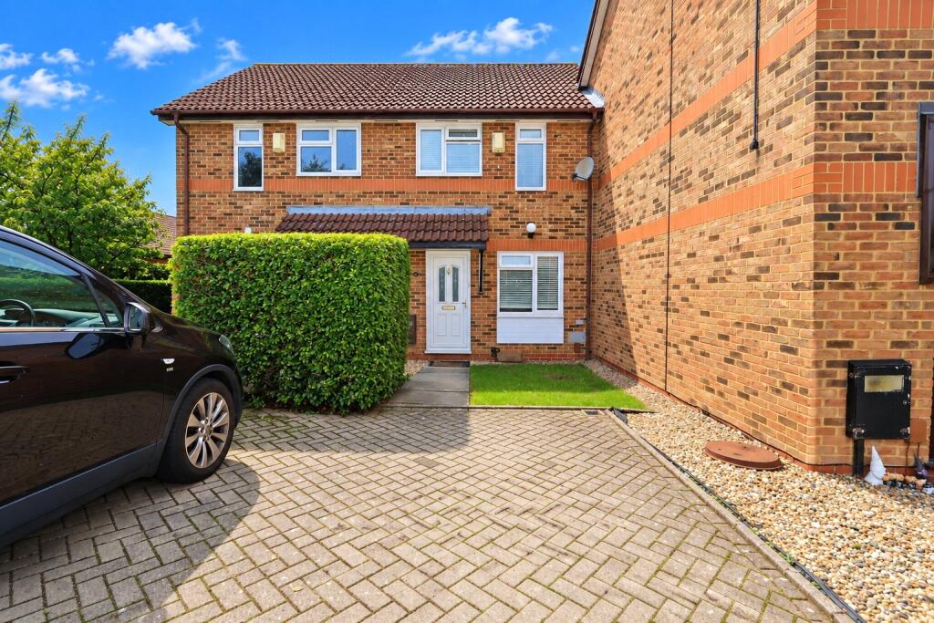 2 bed Mid Terraced House for rent in Wavendon. From Urban & Rural Property Services - Milton Keynes 2 bed Mid Terraced House for rent in Wavendon. From Urban & Rural Property Services - Milton Keynes
