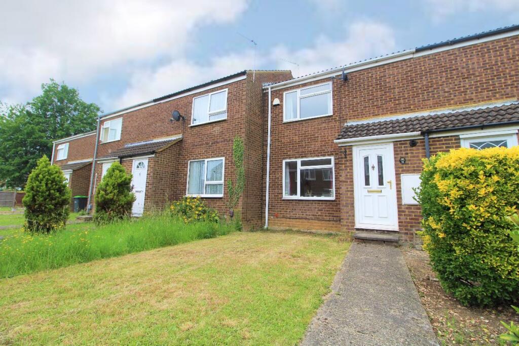 2 bed Mid Terraced House for rent in Bedford. From Goodacres Residential - Kempston