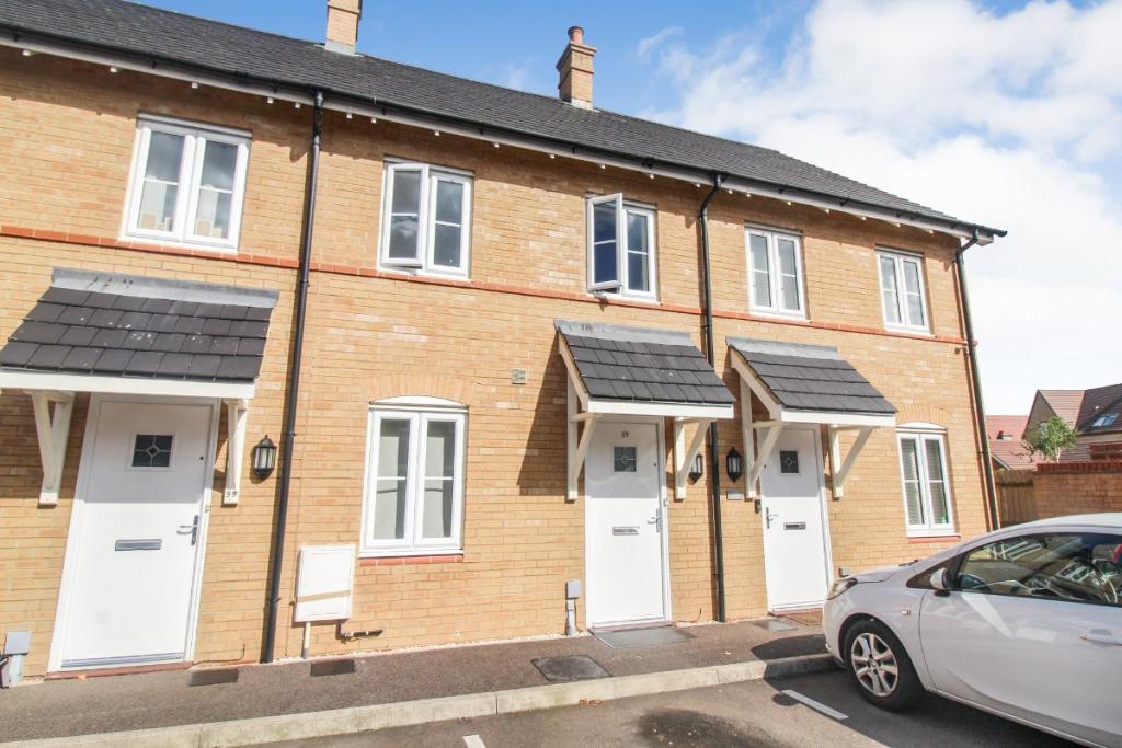 2 bed Mid Terraced House for rent in Bedford. From Goodacres Residential - Kempston