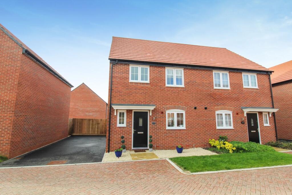 3 bed Semi Detached for rent in Great Denham. From Goodacres Residential - Kempston 3 bed Semi Detached for rent in Great Denham. From Goodacres Residential - Kempston