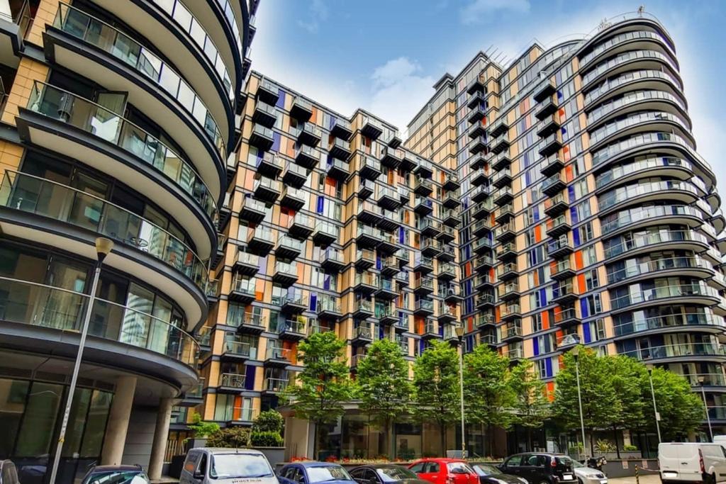 1 bed Flat for rent in Canary Wharf, South Quay. From Jack Barclay Estates Limited Canary Wharf
