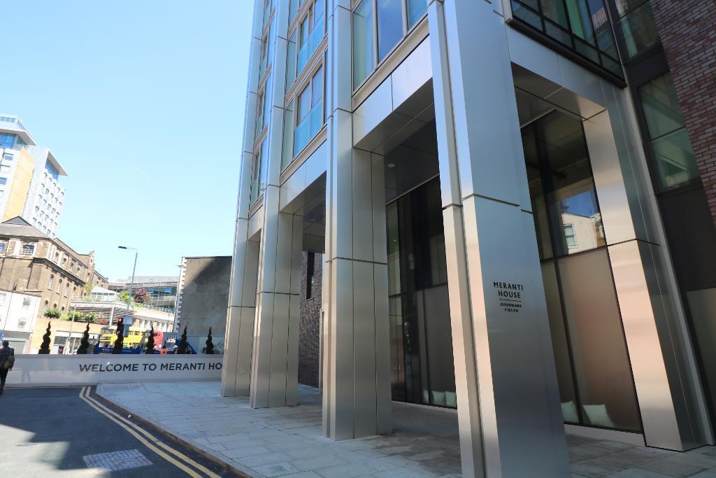 2 bed Apartment for rent in Aldgate, Tower Hill. From Jack Barclay Estates Limited Canary Wharf