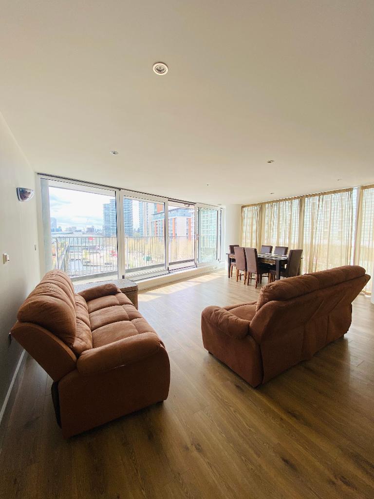 3 bed Flat for rent in Canary Wharf, Canning town. From Jack Barclay Estates Limited Canary Wharf