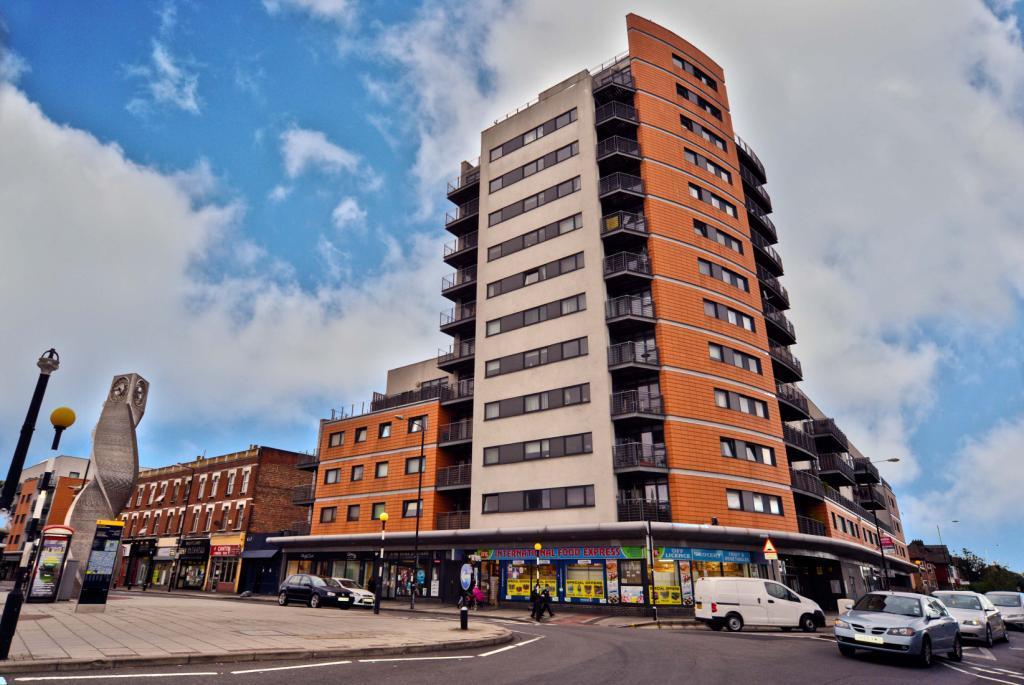1 bed Flat for rent in Stratford, Maryland. From Jack Barclay Estates Limited Canary Wharf