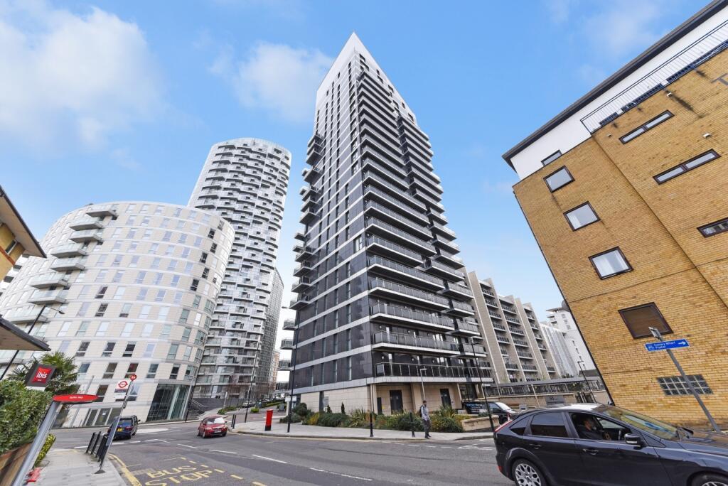 1 bed Apartment for rent in Canary Wharf, Blackwall Way. From Jack Barclay Estates Limited Canary Wharf
