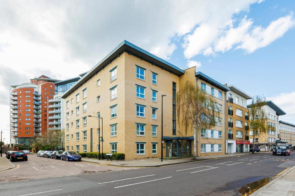 1 bed Flat for rent in Isle Of Dogs, Westferry, Canary Wharf. From Jack Barclay Estates Limited Canary Wharf